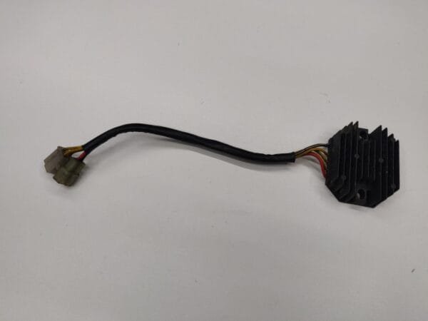 RÉGULATEUR DE TENSION SUZUKI GS500E 1989-2007