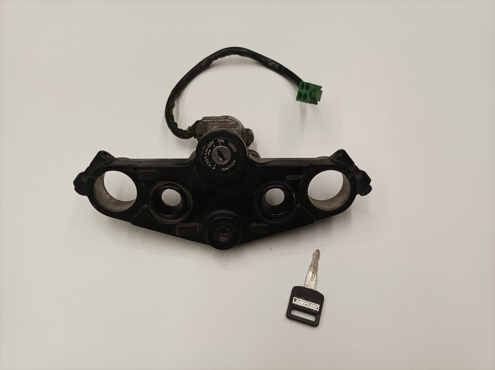 26cfb2 24bcb1c5ec7440849e9001549fe45c43mv2 scaled TE DE FOURCHE SUPERIEUR SUZUKI 500 GSE 1992