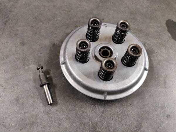 PLATEAU DE PRESSION EMBRAYAGE KAWASAKI ZZR 600 1995