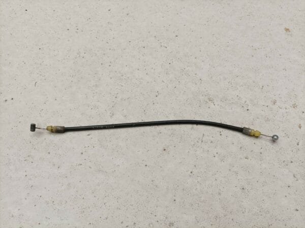 CABLE LOQUET DE SELLE SUZUKI 500 GSE 1992 – Image 2