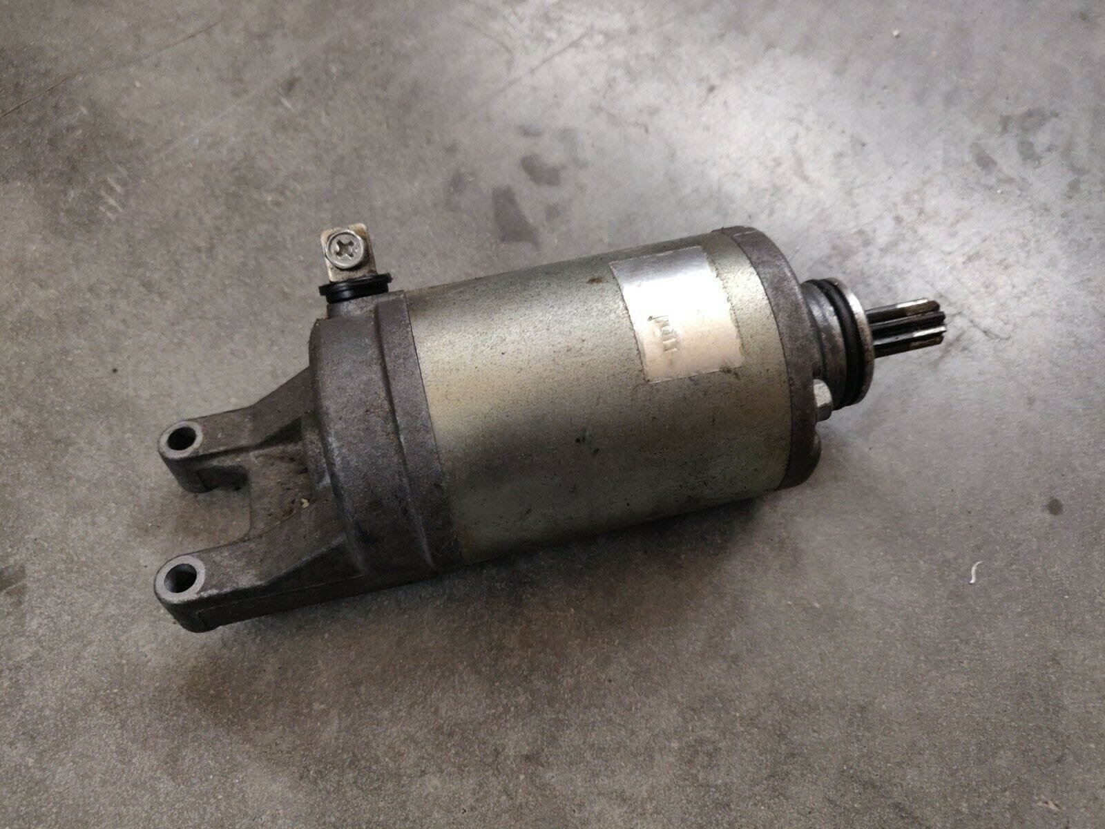 26cfb2 397bf9299b78463e973959d2edf1d572mv2 DEMARREUR SUZUKI 600 BANDIT 1996