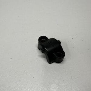 PLATINE FIXATION MAITRE CYLINDRE FREIN AVANT KAWASAKI ER5 1997-2006