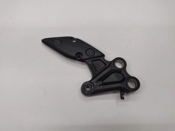PLATINE REPOSE PIED DROIT YAMAHA FZ8 2010-2016