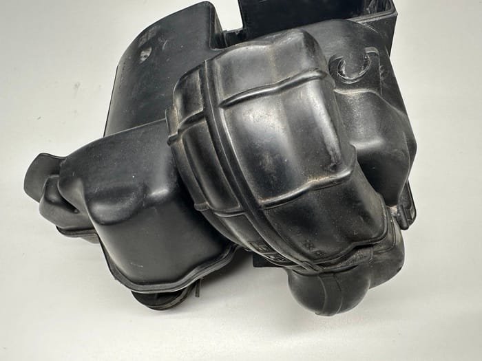 26cfb2 66d31fa2e0174009b871bcf51e70c323mv2 BOITE A AIR HONDA CB 600 HORNET 1998-2002 – Image 7