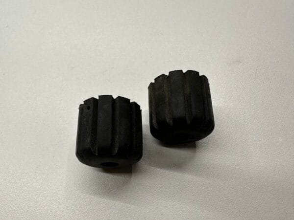 TAMPONS FIXATION RÉSERVOIR HONDA CB 600 HORNET 1998-2002 – Image 3