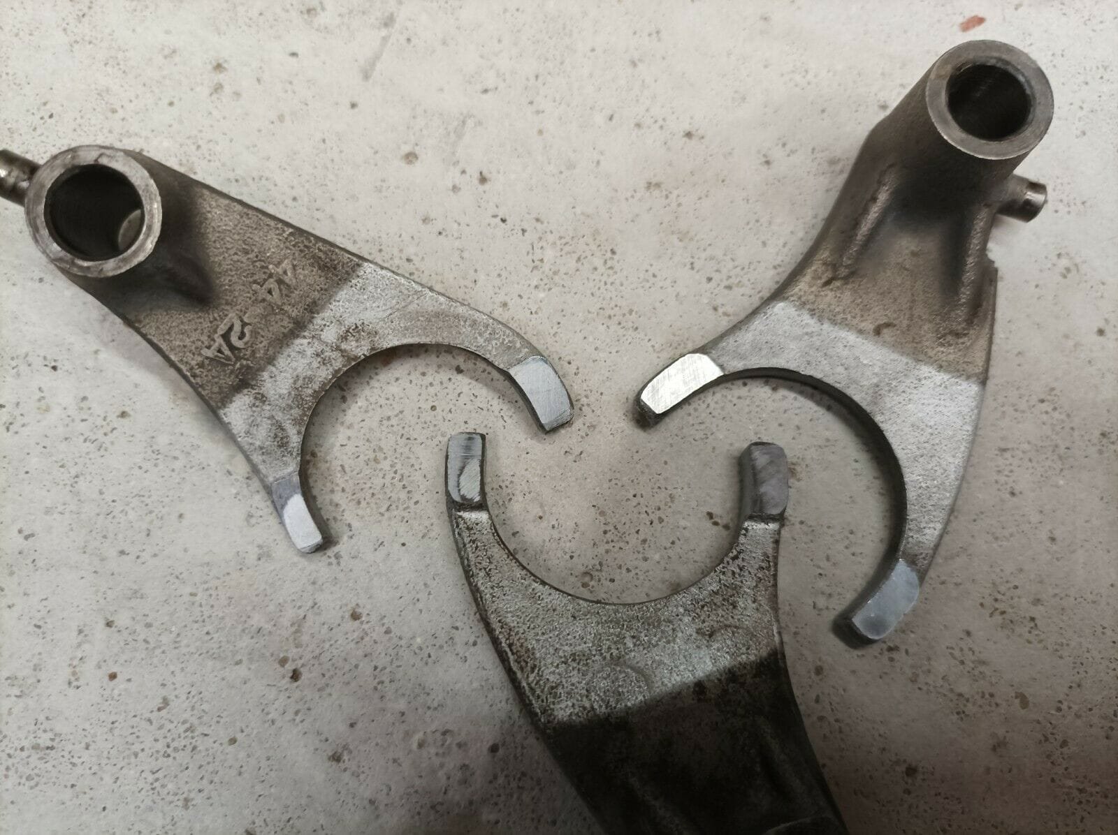 26cfb2 8bce365f1c3c44e8a49ad115a3912783mv2 FOURCHETTES DE BOITE DE VITESSE SUZUKI 500 GSE – Image 2