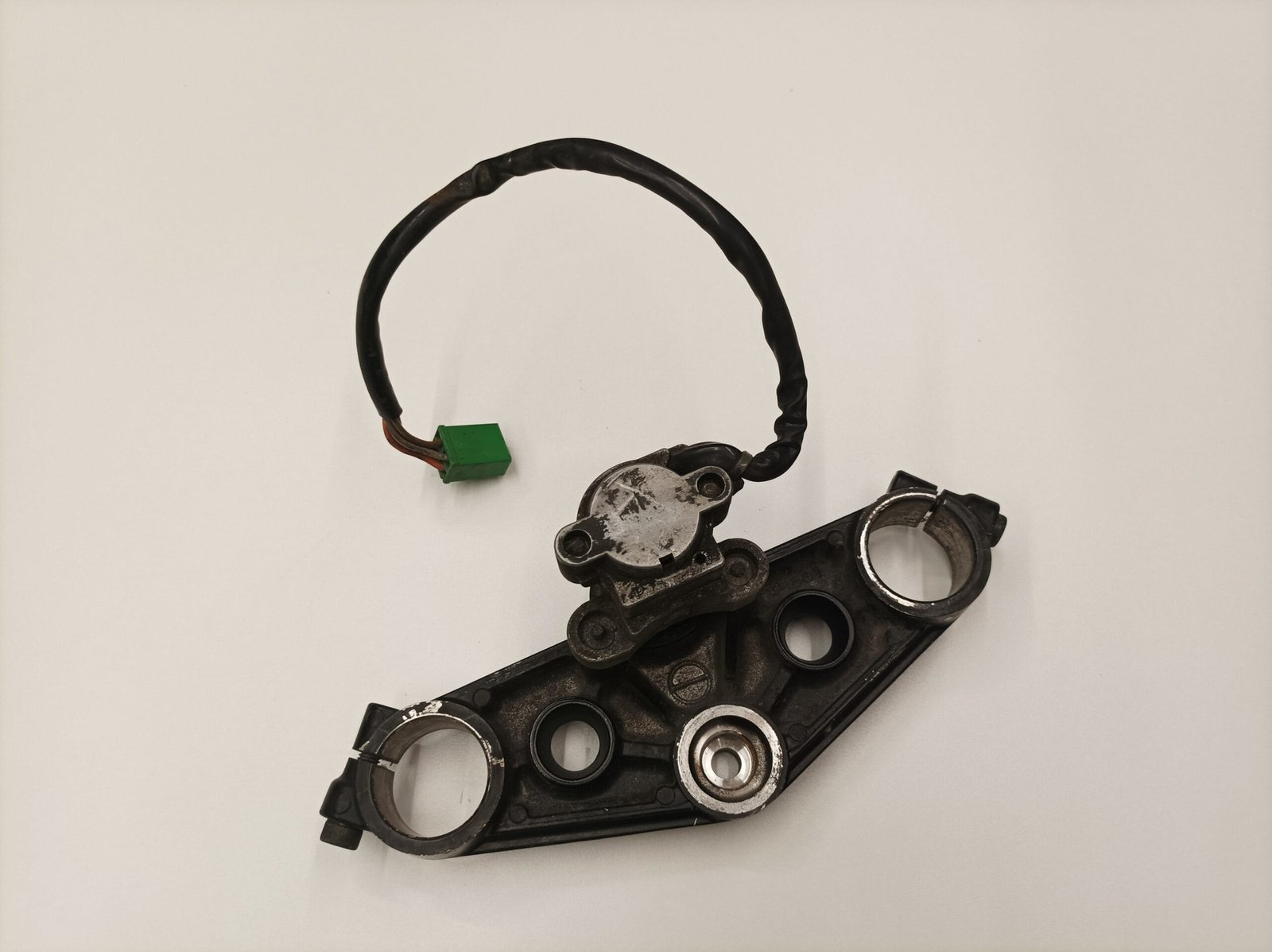 26cfb2 9366ff654ebd4bddba026dfc6ca5b630mv2 scaled TE DE FOURCHE SUPERIEUR SUZUKI 500 GSE 1992 – Image 3