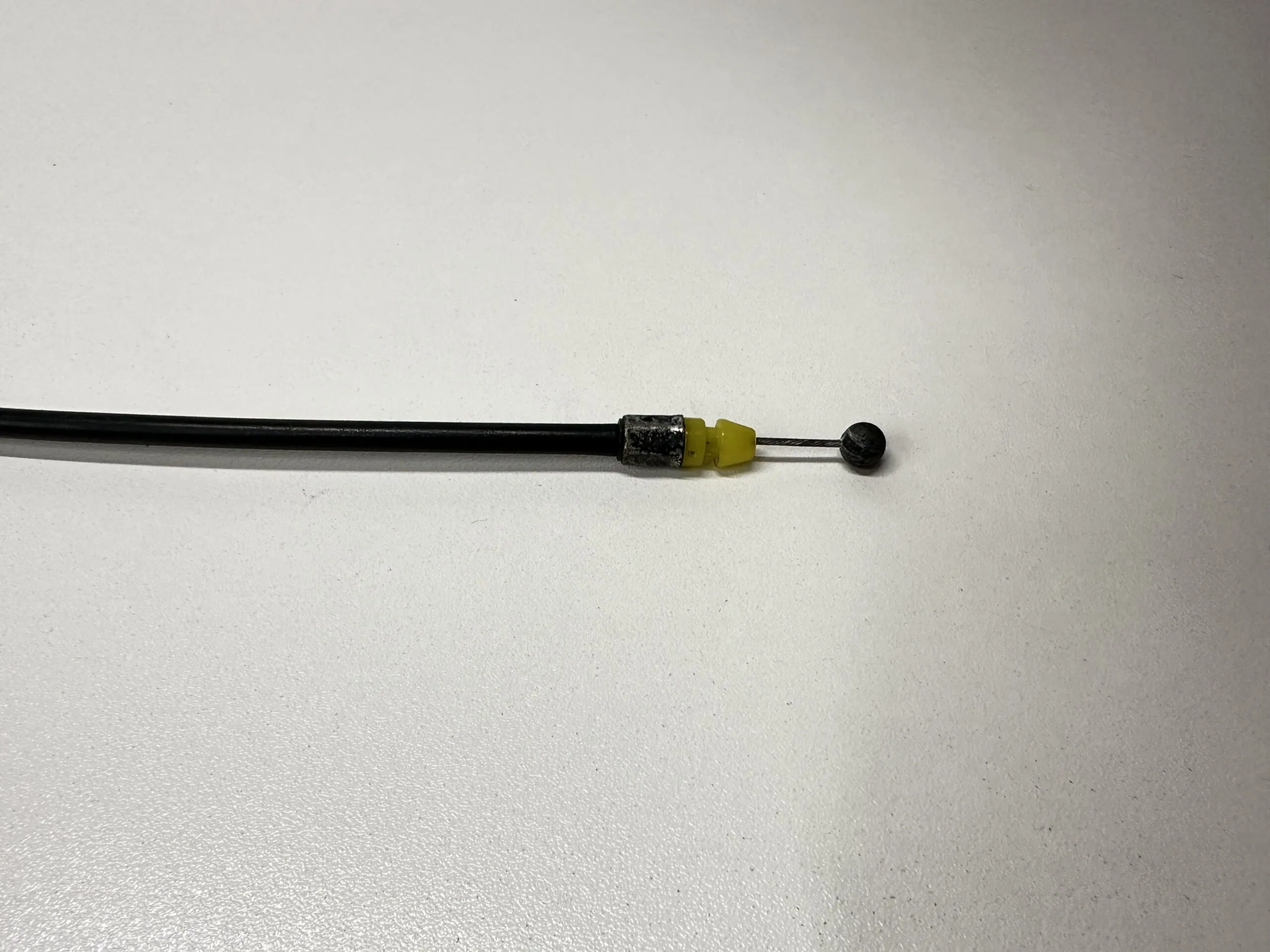 Cable Loquet de Selle SUZUKI 600 BANDIT 2000-2004 - Loquet et verrou - visuel 2