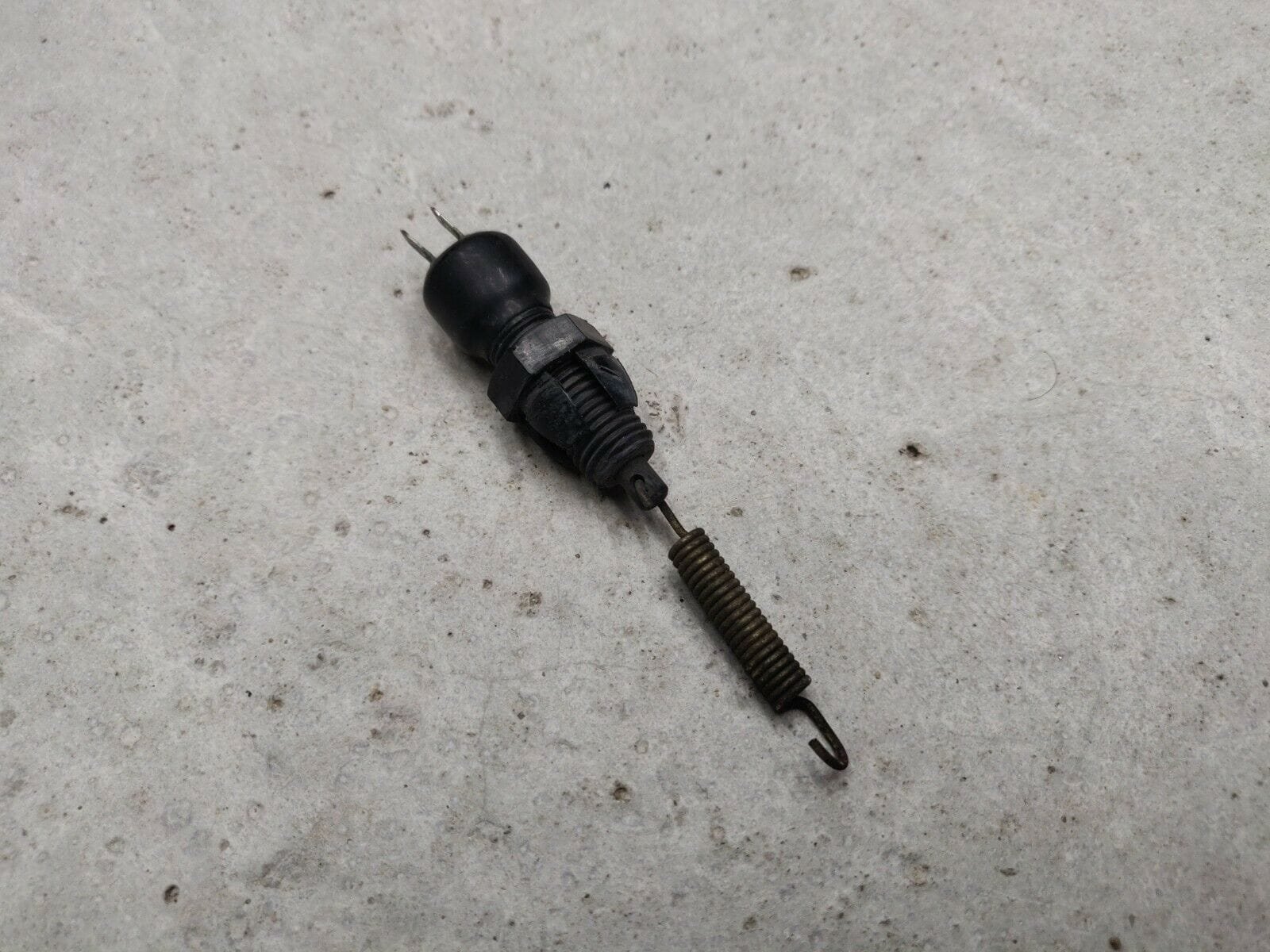 26cfb2 ad0ddd043117487ea95ab5736fc9c898mv2 CAPTEUR FEU STOP FREIN ARRIERE SUZUKI 600 BANDIT 1998 – Image 2