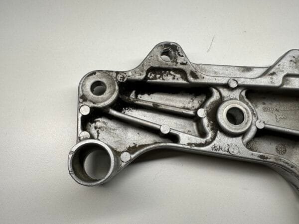 PLATINE SUPPORT MOTEUR GAUCHE HONDA CB 600 HORNET 1998-2002 – Image 4