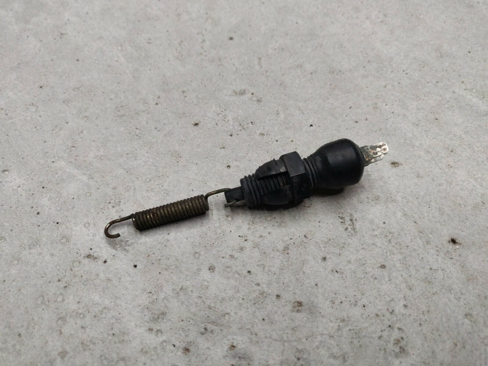 26cfb2 e8749ba064c447cbbc03102529bfafc5mv2 CAPTEUR FEU STOP FREIN ARRIERE SUZUKI 600 BANDIT 1998