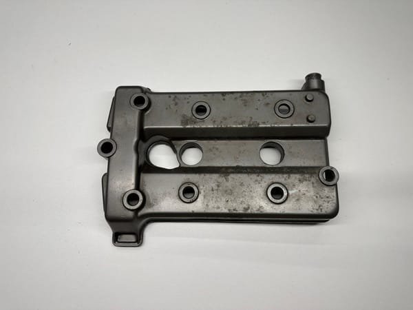 26cfb2 ffdfd534b3004343a4b95050a6ef7796mv2 COUVRE CULASSE CACHE CULBUTEURS YAMAHA TDM 850 1996-2001