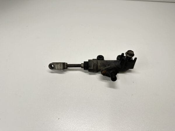 MAÎTRE CYLINDRE FREIN ARRIÈRE SUZUKI GSE 500 2000-2007 – Image 3