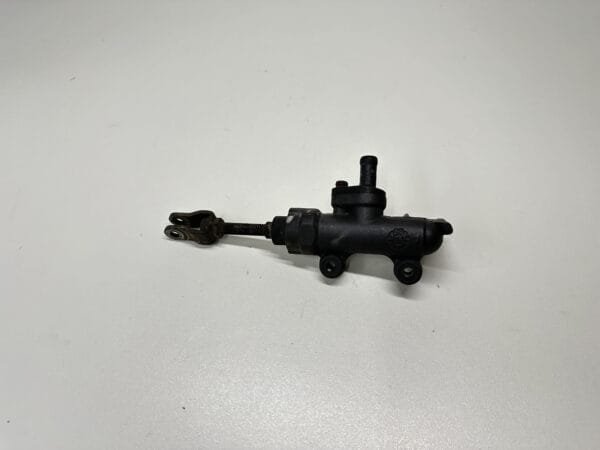 MAÎTRE CYLINDRE FREIN ARRIÈRE SUZUKI GSE 500 2000-2007