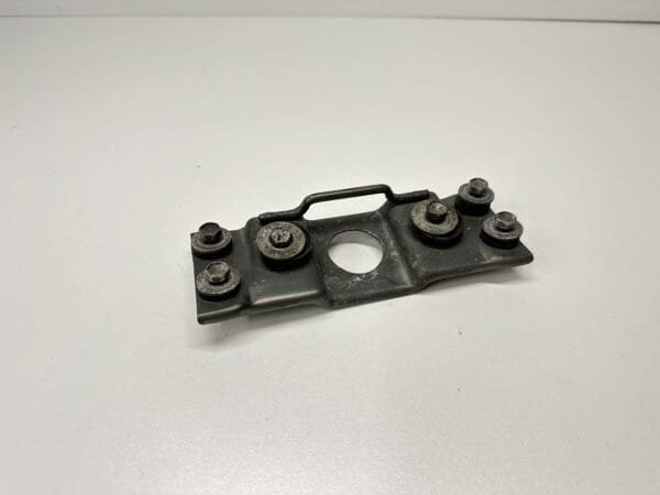 PLATINE FIXATION RÉSERVOIR SUZUKI GSF 600 BANDIT 2000-2004