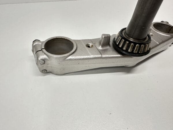 TE DE FOURCHE INFÉRIEUR SUZUKI GSF 600 BANDIT 2000-2004 – Image 5