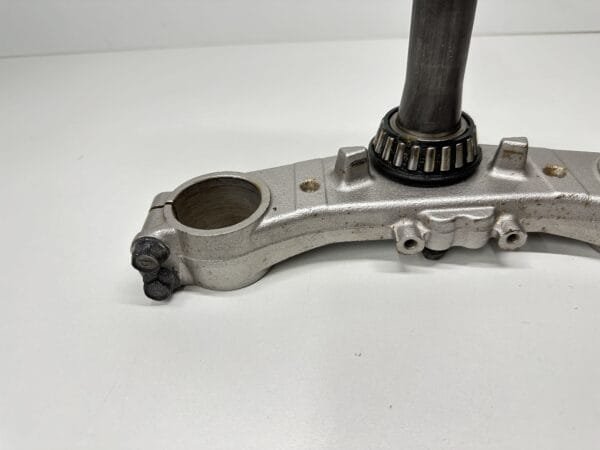 TE DE FOURCHE INFÉRIEUR SUZUKI GSF 600 BANDIT 2000-2004 – Image 2