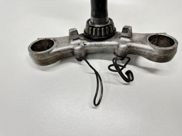 TE DE FOURCHE INFÉRIEUR SUZUKI GSE 500 2000-2007 – Image 5