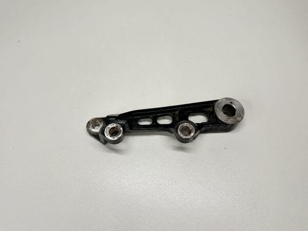 PLATINE SUPPORT ÉTRIER FREIN ARRIÈRE YAMAHA XJ 600 DIVERSION 1993-1997 – Image 2