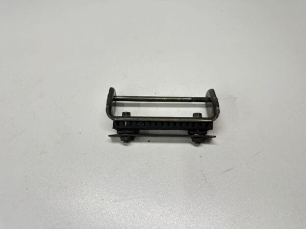 PLATINE FIXATION RÉSERVOIR YAMAHA FAZER 600 1998-2001 – Image 2