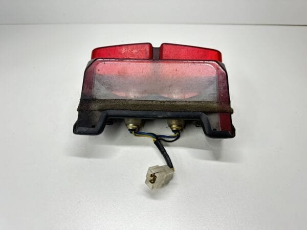 FEU ARRIÈRE YAMAHA FAZER 600 1998-2001 – Image 2