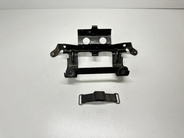 SUPPORT FIXATION FEU ARRIÈRE YAMAHA FAZER 600 1998-2001