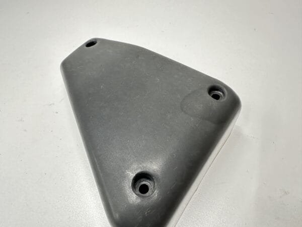 CACHE PLASTIQUE DROITE BOITE A AIR YAMAHA FAZER 600 1998-2001 – Image 3
