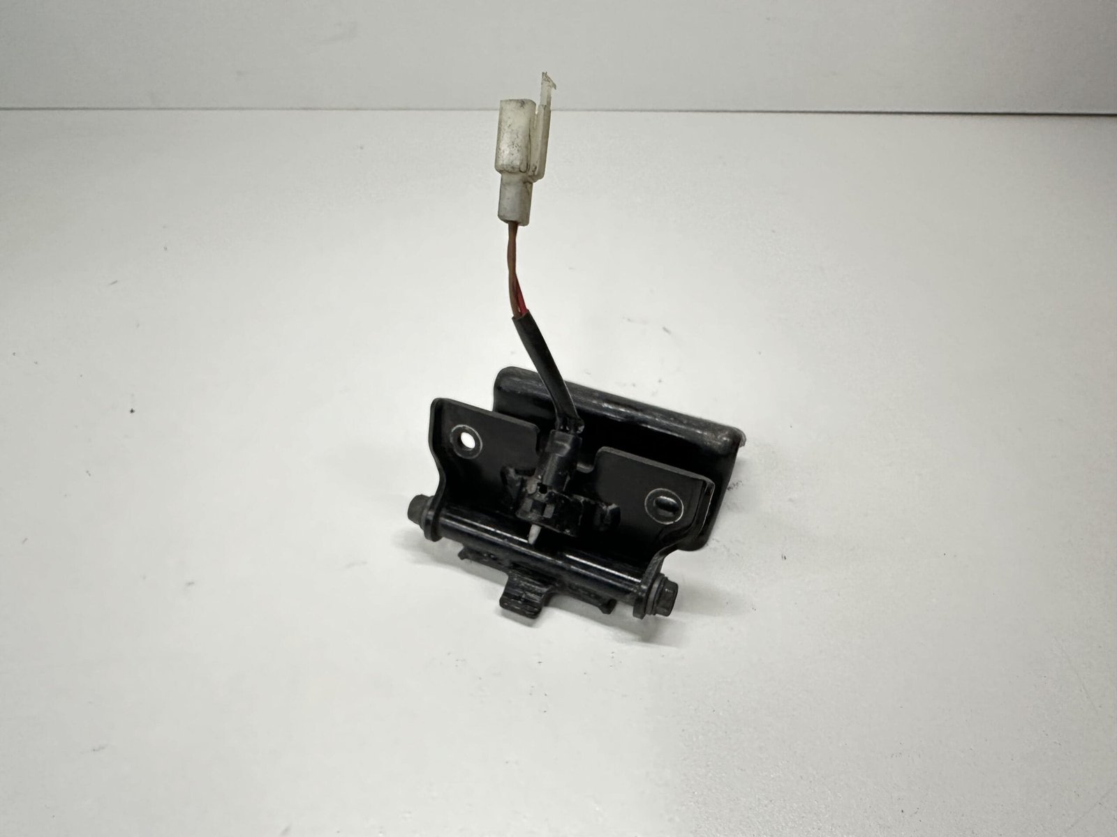 IMG 9023 scaled CHARNIÈRE DE SELLE SYM GTS 125 SPORT 2015-2017 – Image 2