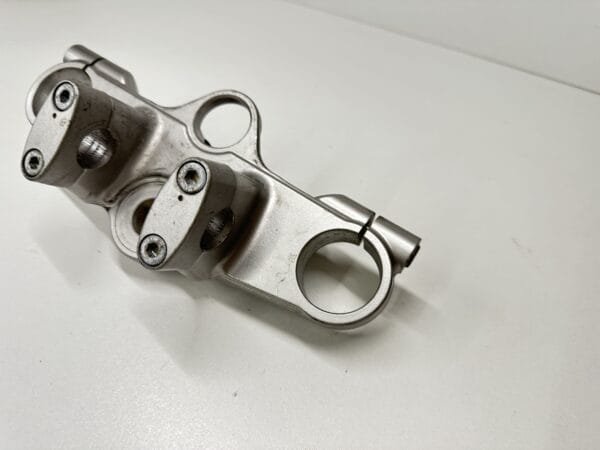 TE DE FOURCHE SUPÉRIEUR SUZUKI GSF 600 BANDIT 2000-2004 – Image 4