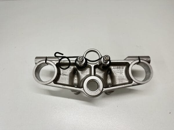 TE DE FOURCHE SUPÉRIEUR SUZUKI GSF 600 BANDIT 2000-2004 – Image 5
