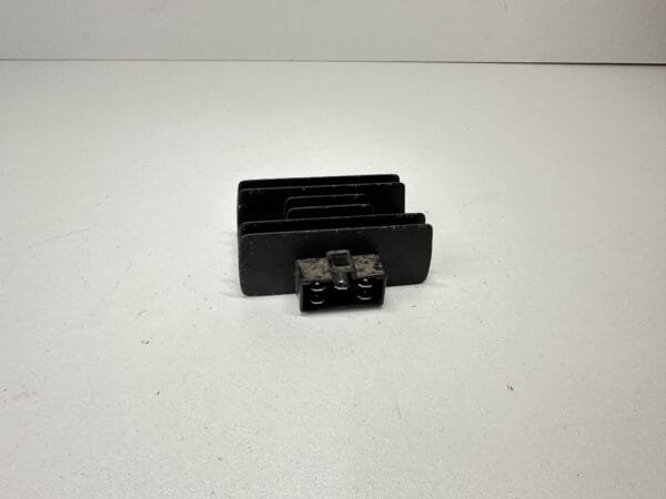 RÉGULATEUR DE TENSION YAMAHA YBR 125 2004-2006 – Image 2