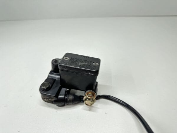 MAÎTRE CYLINDRE DE FREIN AVANT YAMAHA YBR 125 2004-2006 – Image 2