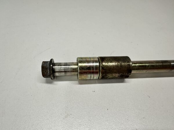 AXE ROUE ARRIÈRE YAMAHA YBR 125 2004-2006 – Image 3