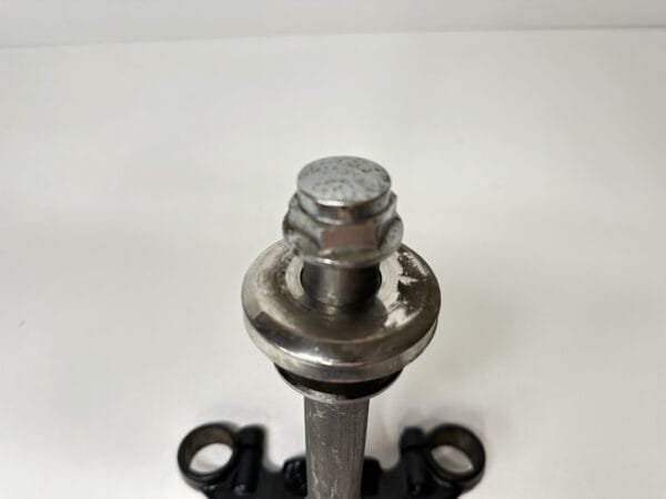 TE DE FOURCHE INFÉRIEUR YAMAHA YBR 125 2004-2006 – Image 3