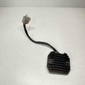 RÉGULATEUR DE TENSION YAMAHA FAZER 600 1998-2001