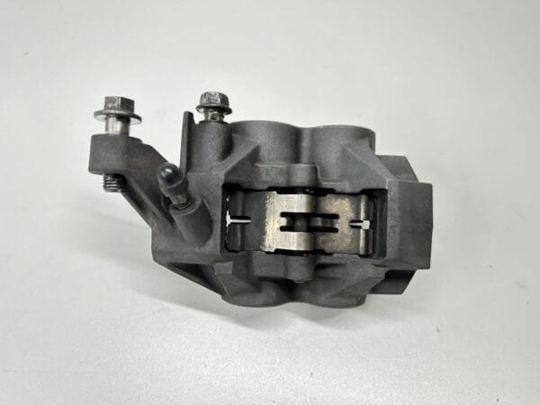 ÉTRIER DE FREIN AVANT DROIT YAMAHA FAZER 600 1998-2001 – Image 5