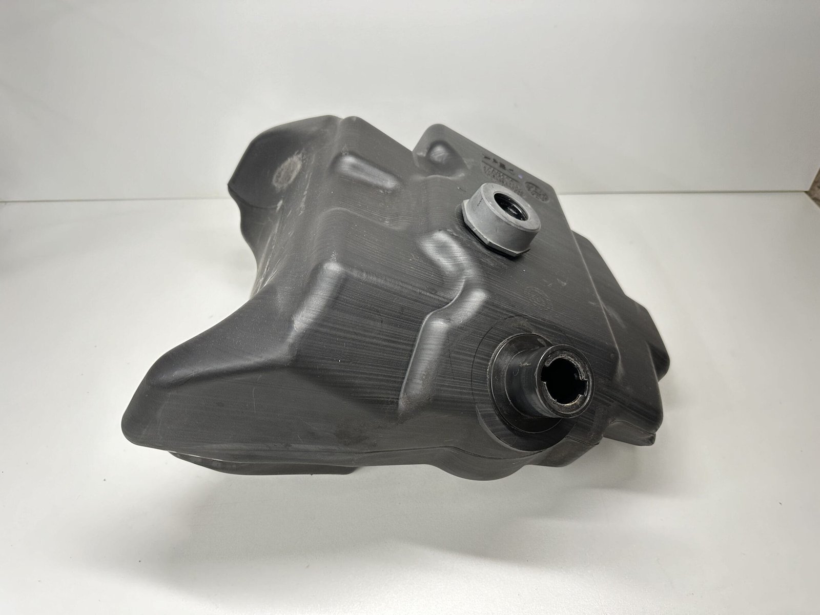 IMG 1319 scaled RÉSERVOIR YAMAHA MAJESTY 125 2003-2006