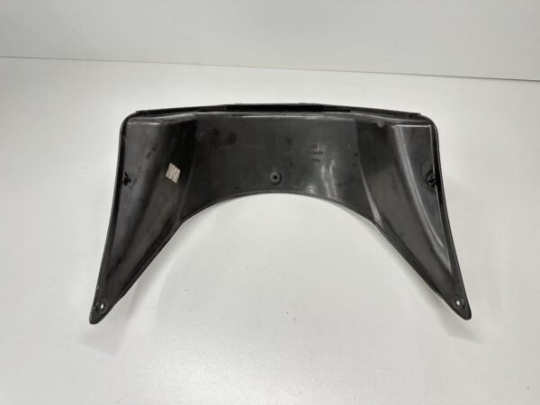 CARÉNAGE CENTRALE REPOSE PIEDS HONDA SH 125 2002-2004 – Image 3