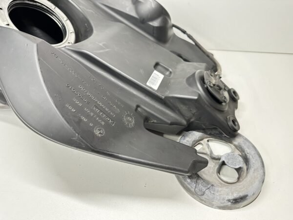 RÉSERVOIR ESSENCE BMW F 800 GT 2013-2019 – Image 5
