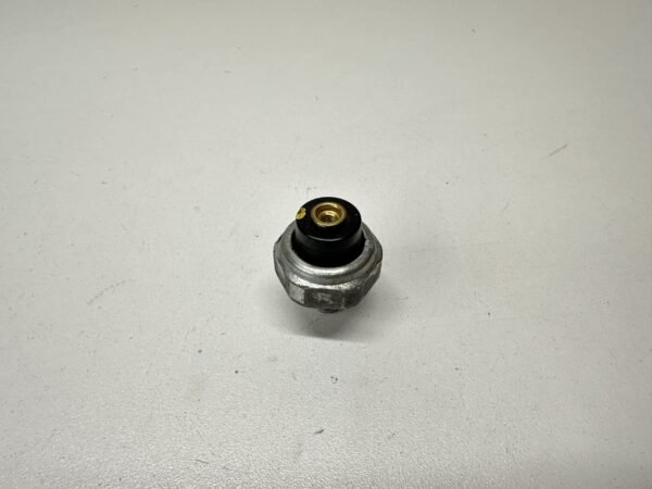 CAPTEUR PRESSION HUILE HONDA CB 750 SEVEN FIFTY 1993-2003