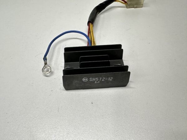 RÉGULATEUR DE TENSION APRILIA 125 SCARABEO ROTAX 1999-2004 – Image 5