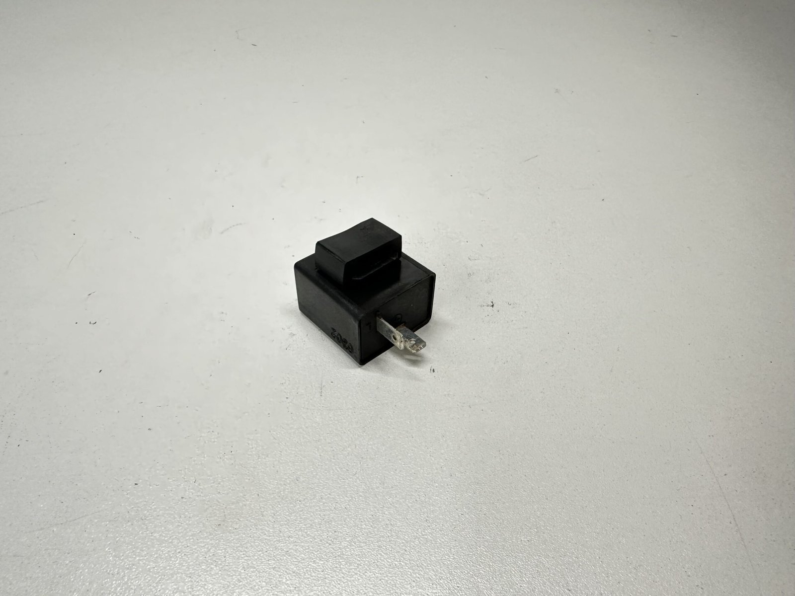 IMG 3957 scaled RELAIS CLIGNOTANT APRILIA 125 SCARABEO ROTAX 1999-2004 – Image 3