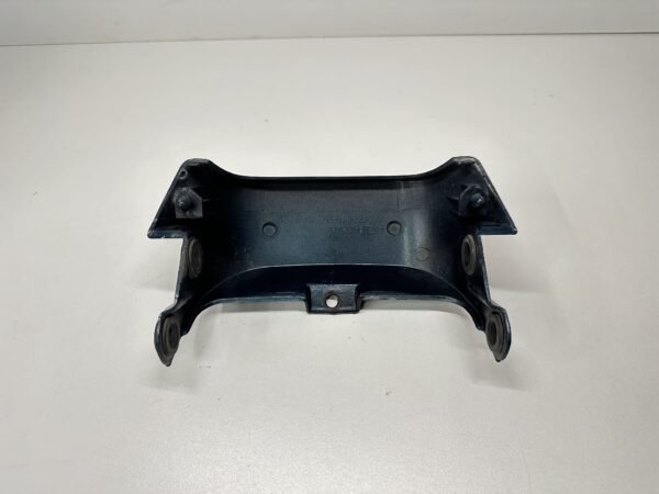 CARÉNAGE CENTRALE ARRIÈRE SUZUKI GSX-F 750 1989-1997 – Image 3