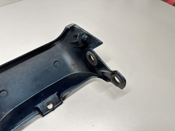 CARÉNAGE CENTRALE ARRIÈRE SUZUKI GSX-F 750 1989-1997 – Image 4