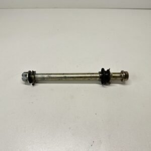 AXE DE ROUE AVANT YAMAHA YBR 125 2004-2006