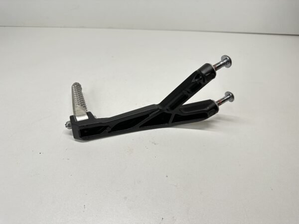 PLATINE REPOSE PIED PASSAGER GAUCHE YAMAHA YZF-R1 2015-2024 – Image 2