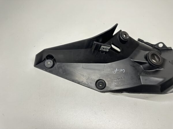 CACHE PLASTIQUE INTÉRIEUR DROIT KTM 125 DUKE 2017-2021 – Image 4