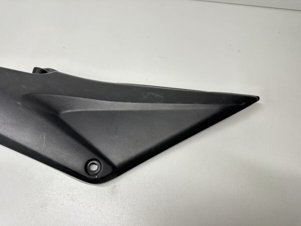 CARÉNAGE SOUS SELLE DROIT HONDA CBR 600 RR 2005-2006 – Image 3