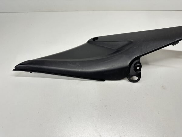 CARÉNAGE SOUS SELLE DROIT HONDA CBR 600 RR 2005-2006 – Image 5