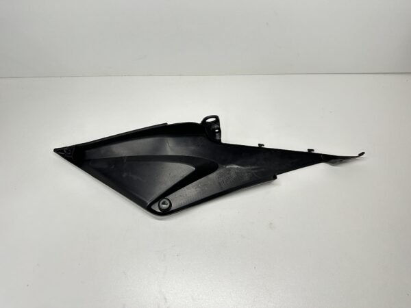 CARÉNAGE SOUS SELLE DROIT HONDA CBR 600 RR 2005-2006 – Image 7